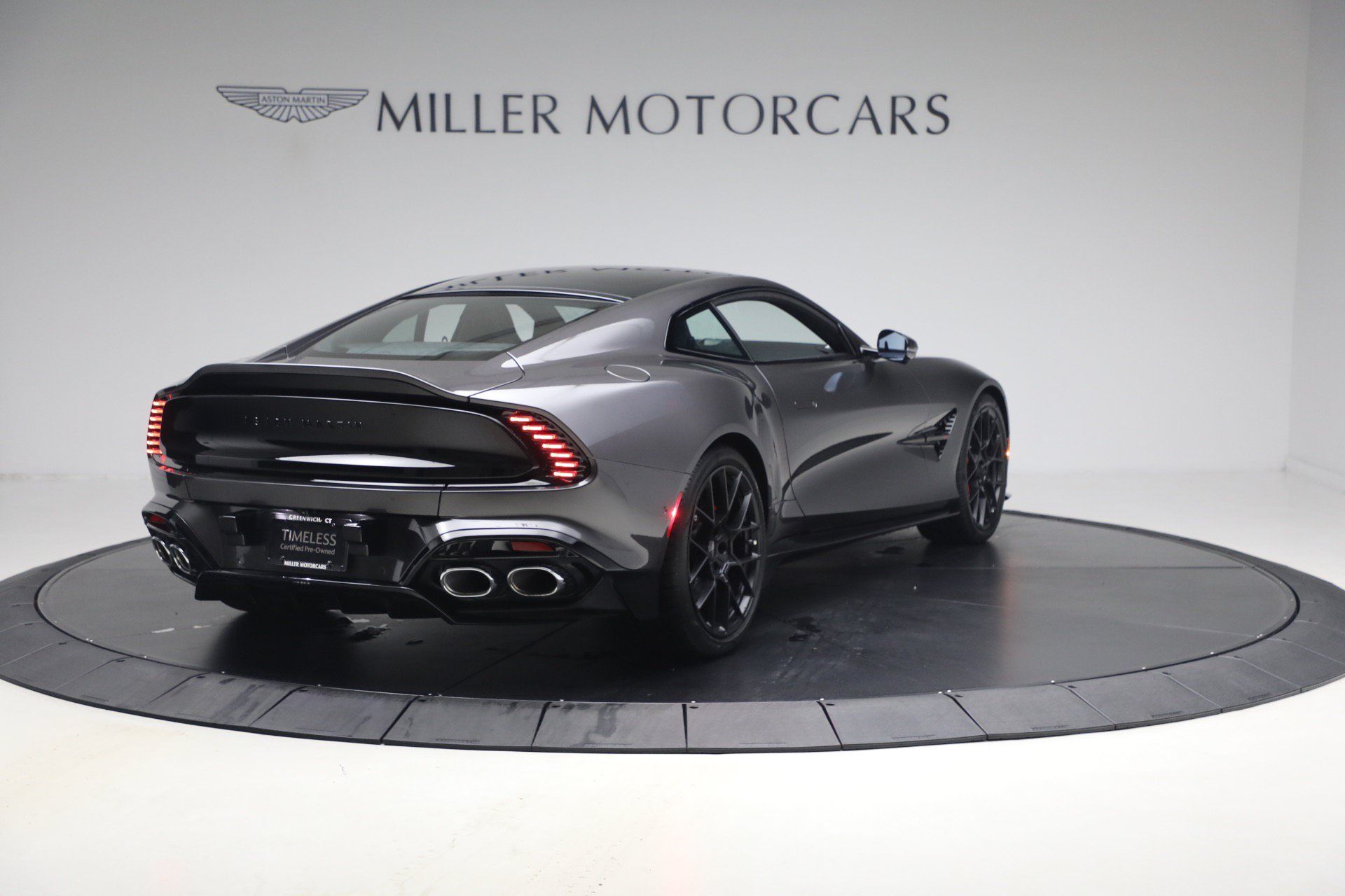 Used 2026 Aston Martin Vanquish RWD image 7