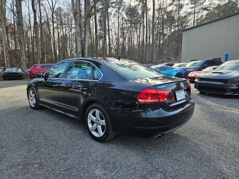 Used 2013 Volkswagen Passat 2.5 SE image 6