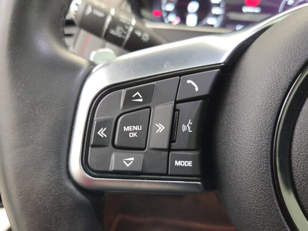 Used 2022 Jaguar F-TYPE R-Dynamic AWD/4WD image 24