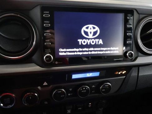 Used 2023 Toyota Tacoma TRD Off-Road image 20