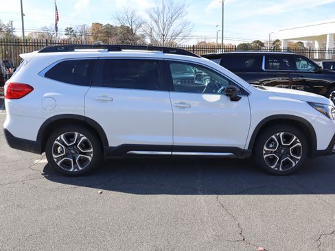 Used 2024 Subaru Ascent Limited w/ Technology Package image 11