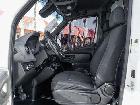 Used 2022 Mercedes-Benz Sprinter 1500 image 20