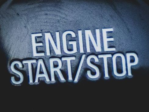 Used 2015 Cadillac Escalade Luxury image 8