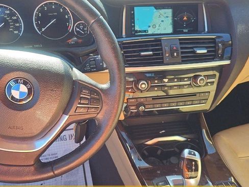 Used 2017 BMW X3 sDrive28i RWD image 5