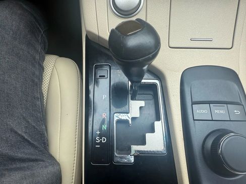 Used 2015 Lexus ES 350 ES 350 Sedan 4D w/ Premium Package image 22