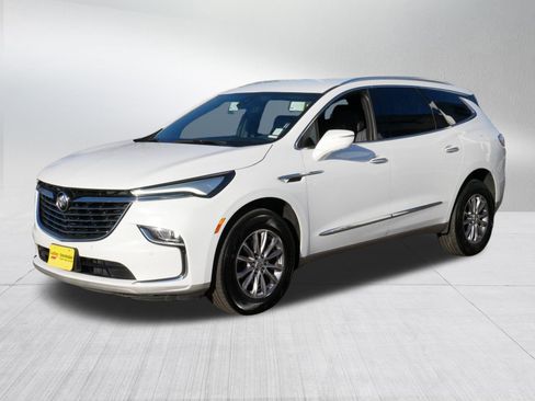 Used 2024 Buick Enclave Premium image 3