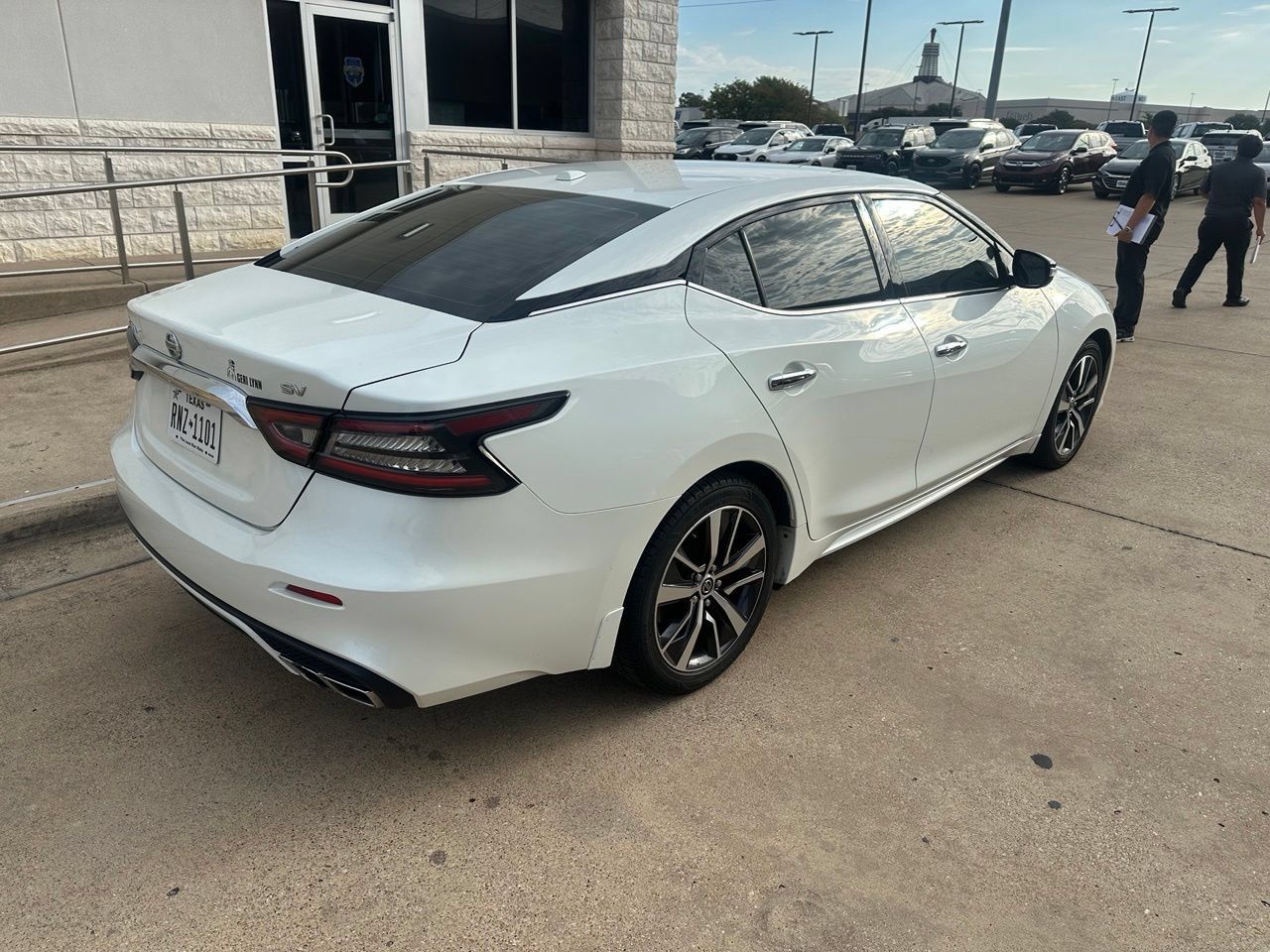 Used 2019 Nissan Maxima 3.5 SV w/ Floor Mat Group FWD image 5