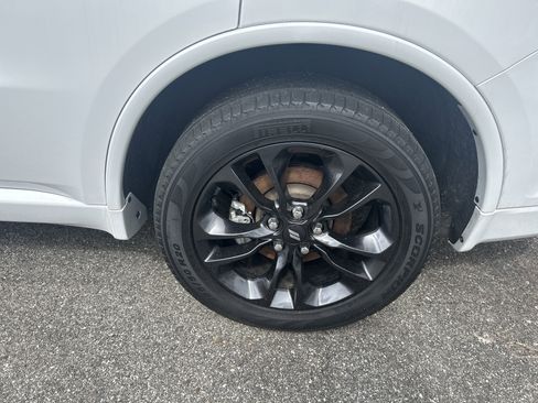 Certified 2023 Dodge Durango GT image 11