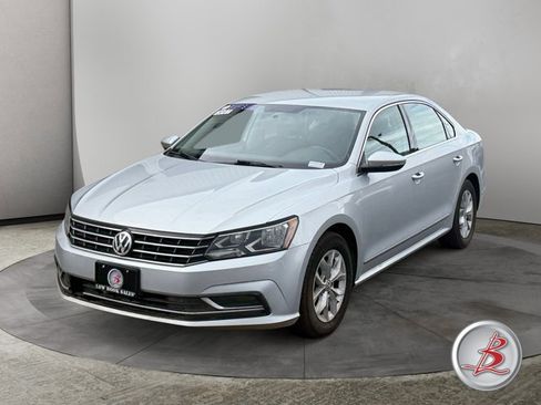 Used 2017 Volkswagen Passat 1.8T S image 3