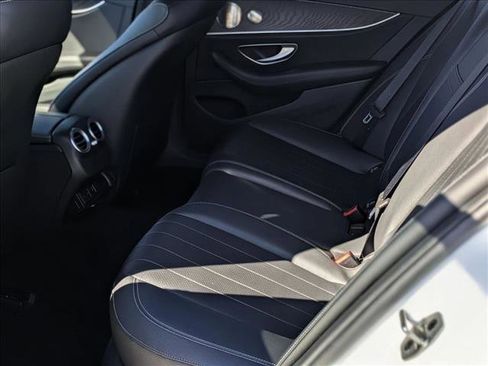 Used 2023 Mercedes-Benz E 350 4MATIC Sedan image 17