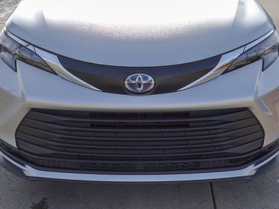 Used 2024 Toyota Sienna LE