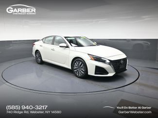 Used 2023 Nissan Altima 2.5 SV video 1