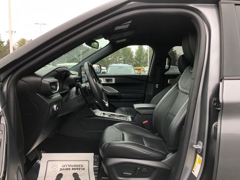 Certified 2022 Ford Explorer ST w/ Equipment Group 401A image 21