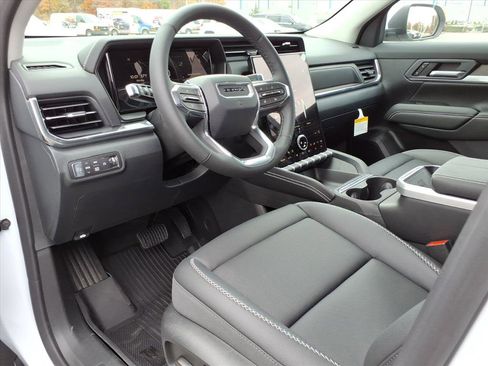 New 2026 GMC Terrain Denali w/ LPO, Floor Liner Package image 13