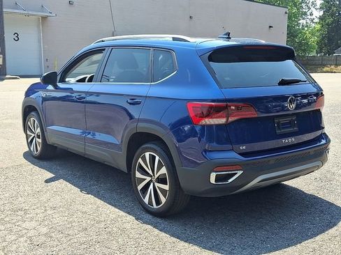 Certified 2024 Volkswagen Taos SE image 7