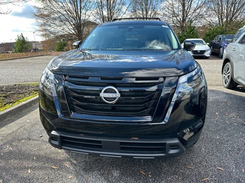 New 2025 Nissan Pathfinder SV w/ Black Appearance Package image 2