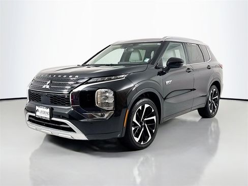 Used 2024 Mitsubishi Outlander SEL image 1