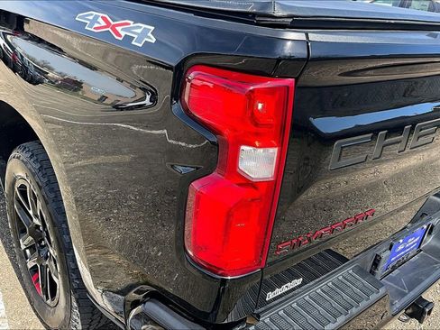 Used 2024 Chevrolet Silverado 1500 RST w/ Redline Edition image 31