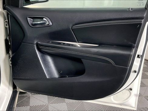 Used 2018 Dodge Journey Crossroad FWD image 25