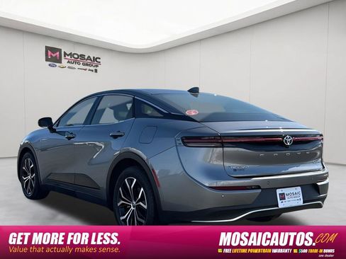 Used 2024 Toyota Crown AWD/4WD image 5