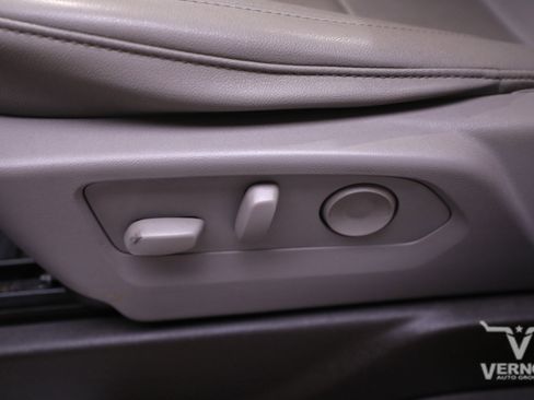 Used 2024 Chevrolet Silverado 3500 LTZ w/ LTZ Convenience Package image 15