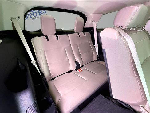 Used 2023 Ford Explorer 4WD image 25