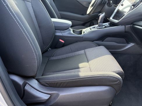 Used 2025 Subaru Outback Premium image 31