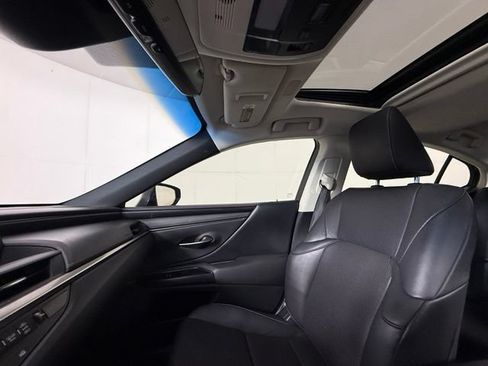 Used 2019 Lexus ES 350 w/ Accessory Package 2 FWD image 18