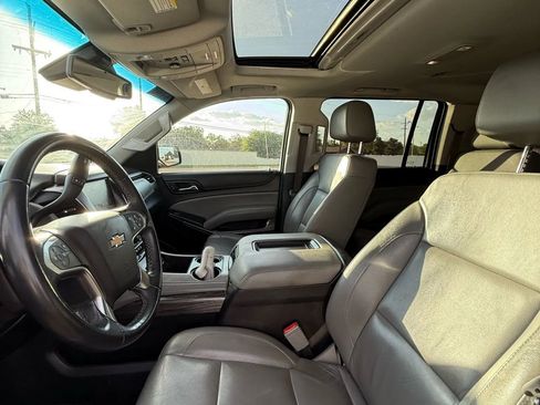 Used 2019 Chevrolet Suburban LT AWD/4WD image 14