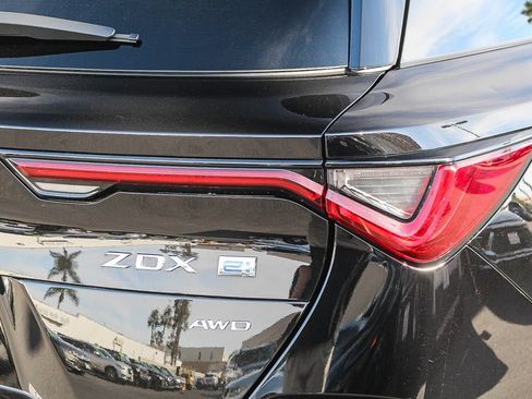Used 2024 Acura ZDX A-Spec image 9