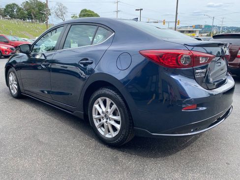 Used 2014 MAZDA MAZDA3 i Grand Touring w/ Appearance Package FWD image 5