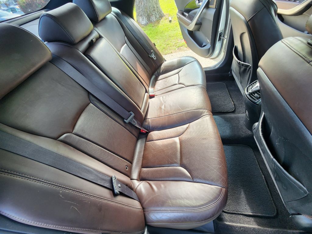 Used 2013 Hyundai Azera w/ Technology Pkg FWD image 9