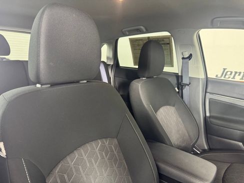 Used 2025 Mitsubishi Outlander Sport AWD image 31