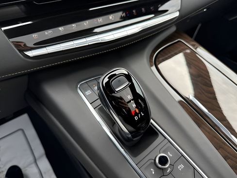 Used 2024 Cadillac Escalade Premium Luxury Platinum image 48