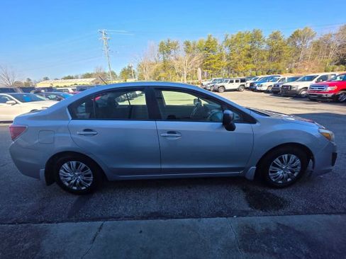 Used 2012 Subaru Impreza 2.0i image 4