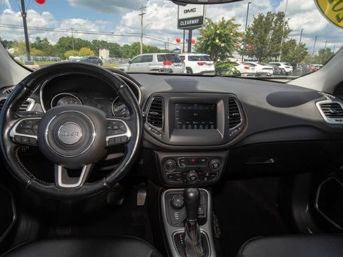 Used 2020 Jeep Compass Latitude w/ Popular Equipment Group AWD/4WD image 18