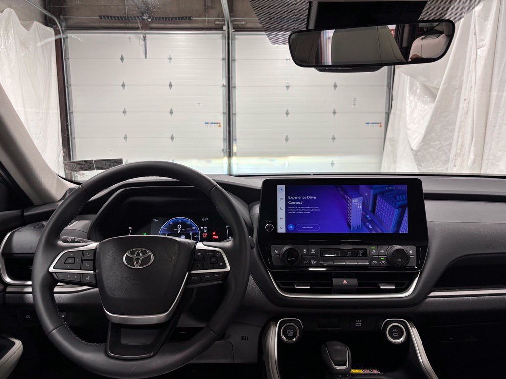 Used 2026 Toyota Grand Highlander AWD image 16