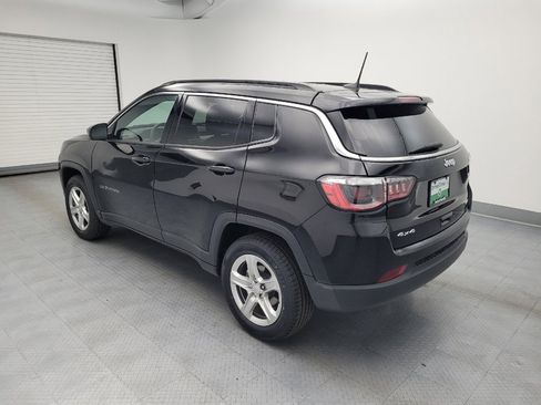 Used 2023 Jeep Compass Latitude w/ Convenience Group AWD/4WD image 3