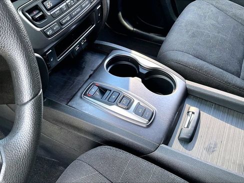 Used 2022 Honda Pilot Sport image 15