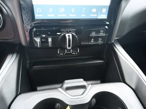 Used 2022 RAM 1500 Laramie w/ Sport Appearance Package AWD/4WD image 19