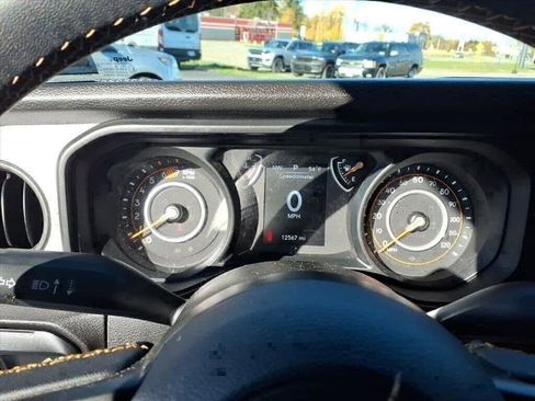 Used 2024 Jeep Wrangler Sport S image 18