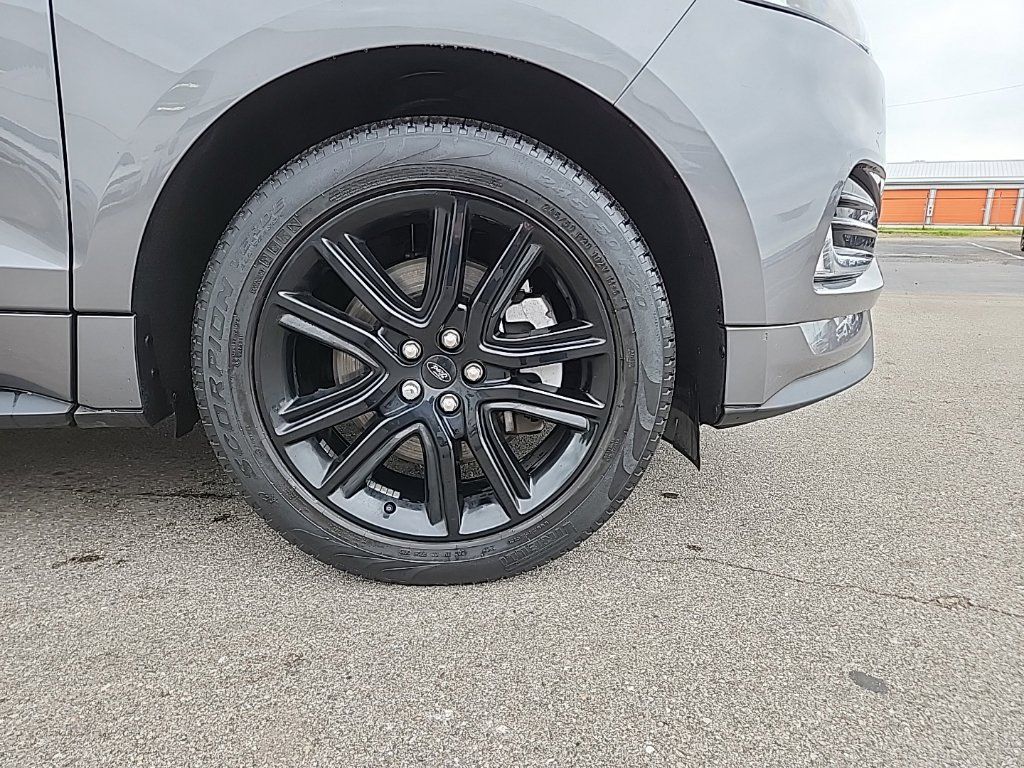 Used 2023 Ford Edge ST-Line AWD/4WD image 3