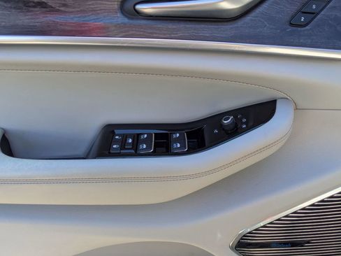 Certified 2021 Jeep Grand Cherokee L Overland w/ Luxury Tech Group IV image 12