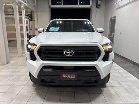 New 2026 Toyota Tacoma SR5 image 6