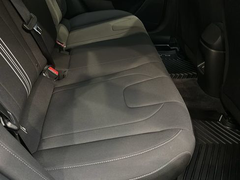 Used 2025 Hyundai Elantra SEL FWD image 16