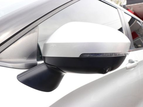 Used 2024 Mitsubishi Outlander AWD image 63