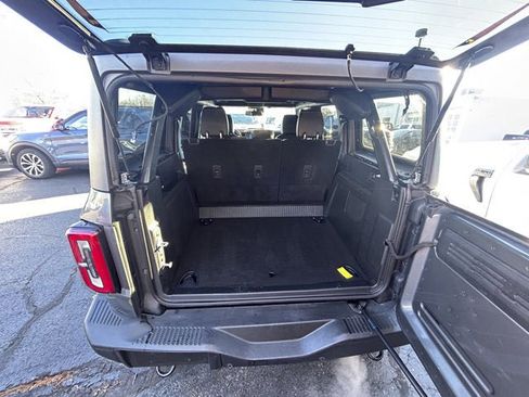 Used 2023 Ford Bronco Badlands image 7