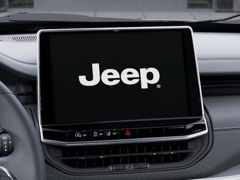 New 2026 Jeep Compass Latitude AWD/4WD image 19