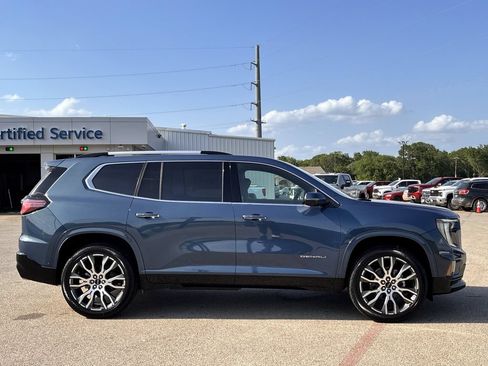 New 2026 GMC Acadia Denali Ultimate w/ LPO, Floor Liner Package AWD/4WD image 3