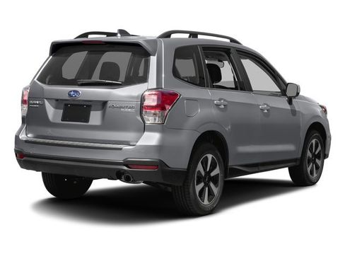 Used 2017 Subaru Forester 2.5i Limited AWD/4WD image 5
